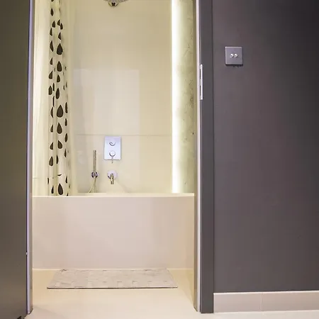 Przyjemny Apartament Z Widokiem Na Odre I Parkingiem Apartament *