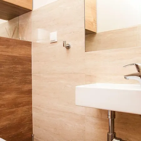 Apartament Przyjemny Apartament Z Widokiem Na Odre I Parkingiem